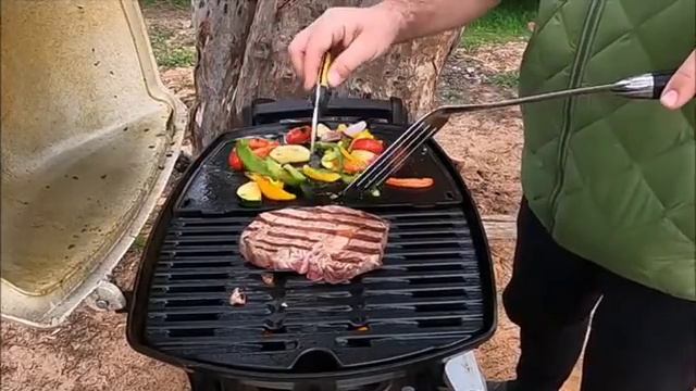 Походная кухня, готовим стейк.... Быстро, вкусно, калорийно... смотреть онлайн