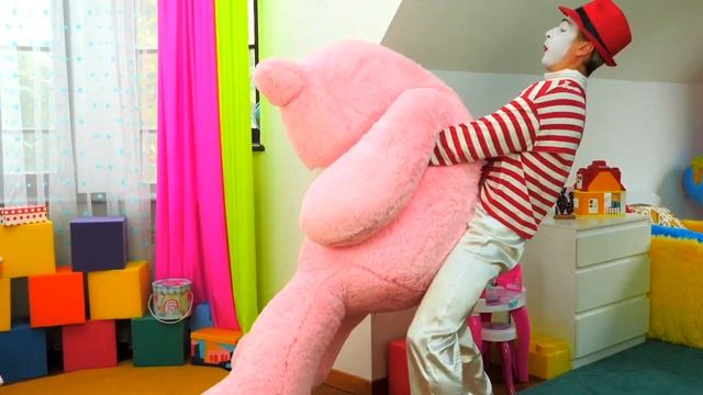 Кукла БЕБИ БОН и плюшевый мишка! - Весёлые игры прятки. Детское видео с игрушками Baby Born смотреть онлайн