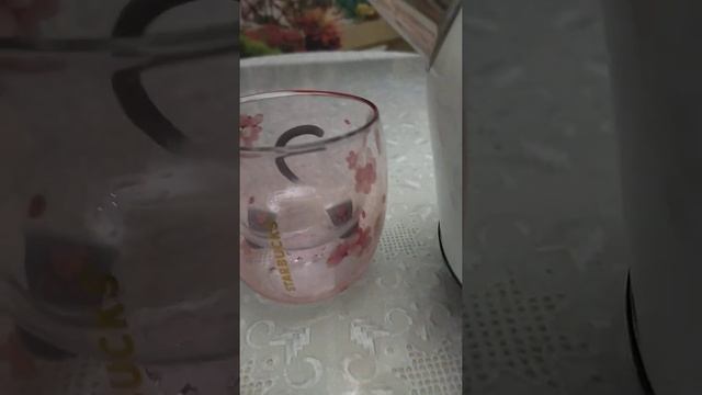 Бокал STARBUCKS Cat смотреть онлайн