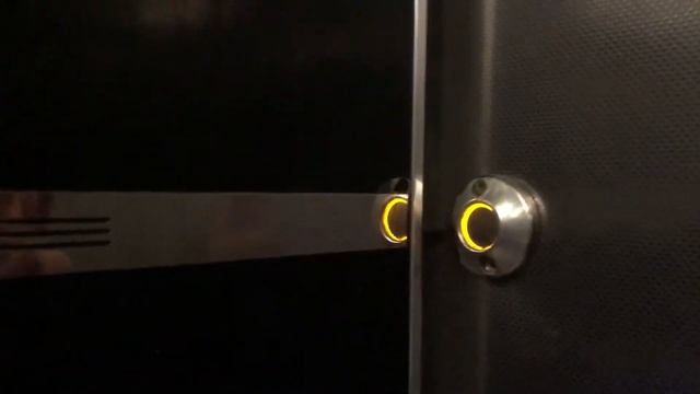 Лифт неизв. бренда с необычным сенсорным приказником @ Пр-кт Петра 1, 45 к. 2 (г. Махачкала) смотреть онлайн