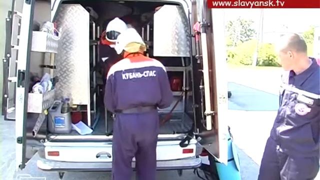 В 25-ю школу приехали спасатели отряда «Кубань СПАС» смотреть онлайн