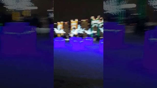 Новогодняя прогулка с внучкой и невесткой г. Салехард 2020г смотреть онлайн