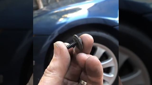 Bmw z3 - wheel liner bolt fix. смотреть онлайн