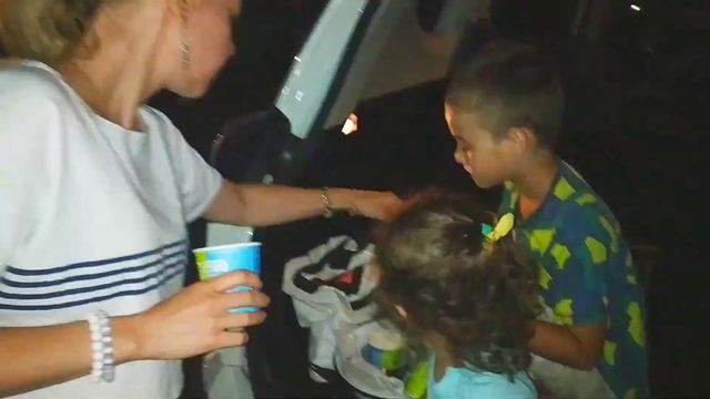 Усть-Курдюм ночью 👉 Семейная поездка 👉 Family adventures смотреть онлайн