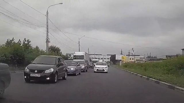 Яндекс такси ,езда по встречке и хамство смотреть онлайн