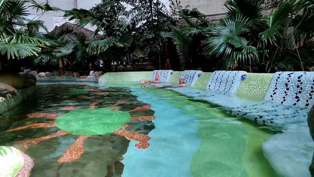 Китай, г. Бэйдайхэ, аквапарк, июнь 2024 смотреть онлайн