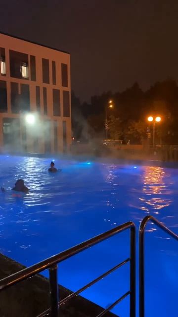Пар столбом в бассейне!Отдых в термальном комплексе, отдых в Подмосковье, горячий бассейн на улице! смотреть онлайн