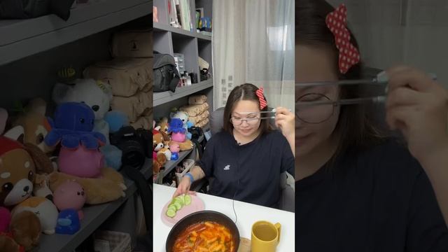 Готовлю #떡볶이 (токпокки) #asmr смотреть онлайн