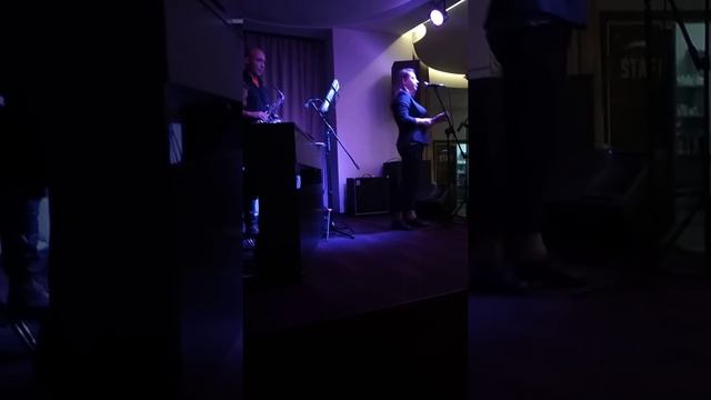 Urban Jazz Family трио, "Thieves in the temple" смотреть онлайн
