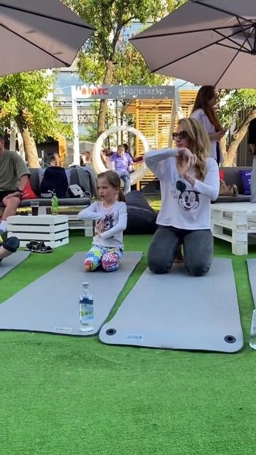 Ещё один веселый выходной в городе М. Классное место! Узнали? #выходныевминске #минск #зарядкадети смотреть онлайн