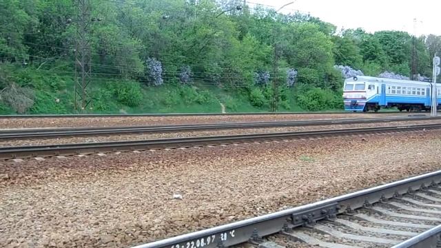 Электричка с приветом от бригады. Ст. Харьков-Пасс., 09.05.2017г. смотреть онлайн