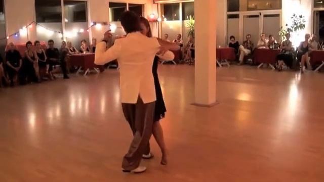 La Pluma Haris & Malika D1 (tango) 7 sept 13 (1/4) ( video montage anny larzul) смотреть онлайн