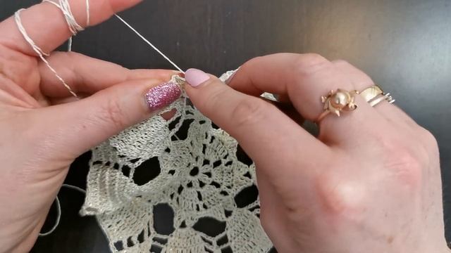 Mała serwetka z wzorem jajeczek 23cm-26cm смотреть онлайн