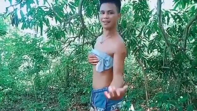 MISS WEIRD 2020 смотреть онлайн