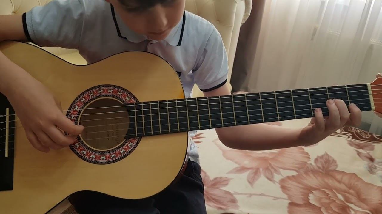 Последовательная постановка пальцев в арпеджио смотреть онлайн