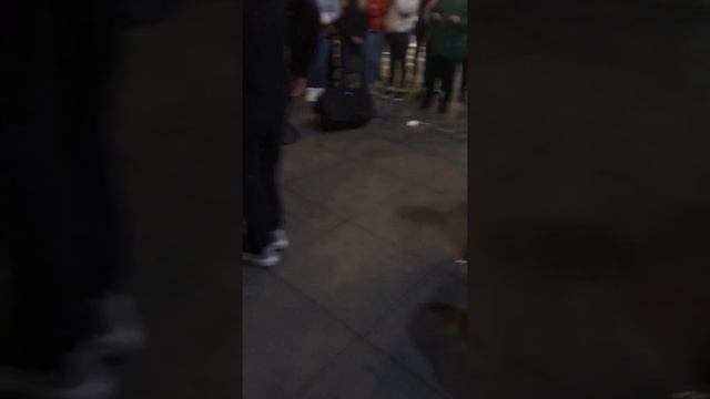Бомжи в Питере отжигает прямо в центре! смотреть онлайн