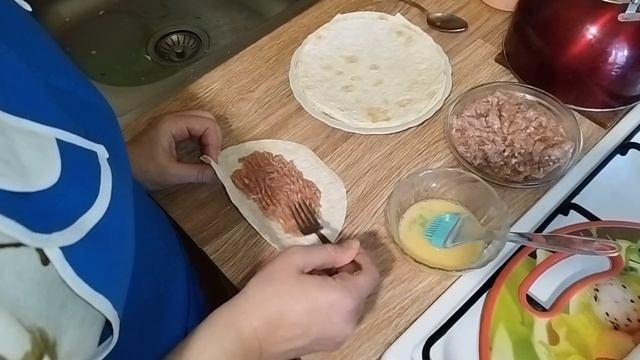 Этот рецепт ленивых чебуреков нравится всем. Готовим завтрак. Вкусно, просто, быстро, аппетитно)! смотреть онлайн