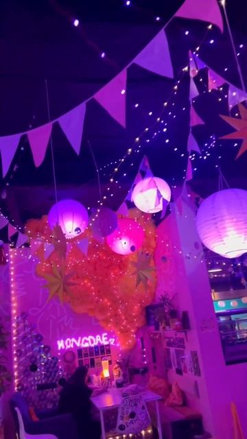 Первый раз в K-pop кафе💥 смотреть онлайн