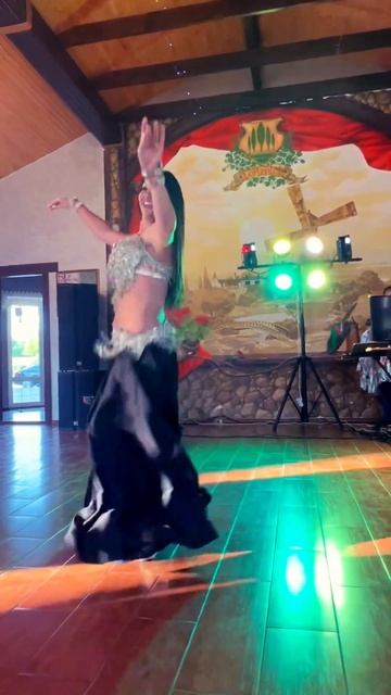 Восточный танец Саира. Ирина Данилевская . Юбилей . Ресторан . Крым . Танец живота. Belly dance смотреть онлайн