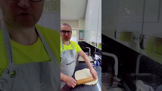 Сахарные Ушки из Творога.Сладкий Рецепт, вкусная Выпечка Десерт #food #cafe #recipe #like #me смотреть онлайн