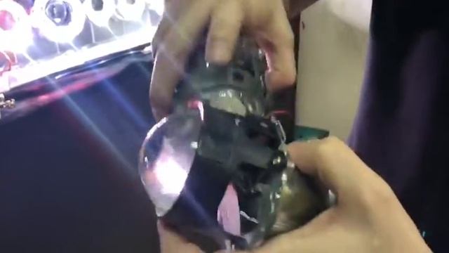 ความแตกต่าง Projector Tranformer VS Projector BMW Style смотреть онлайн