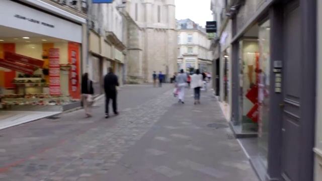 уличные прогулки Пуатье смотреть онлайн