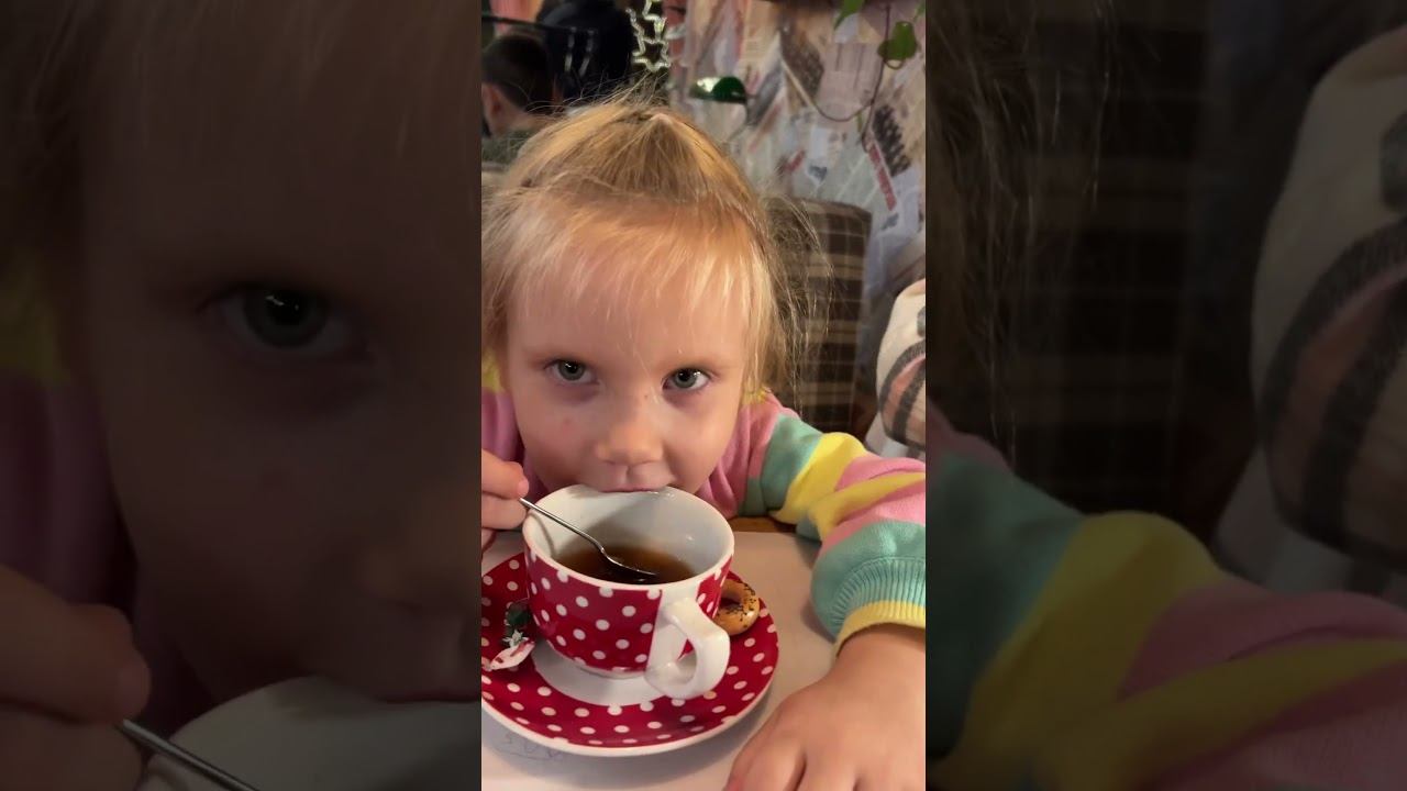 Чай #дочки #мамаблогер #многодетнаясемья #папиныдочки#сестренки#двойняшки#близняшки#дети#дочки смотреть онлайн