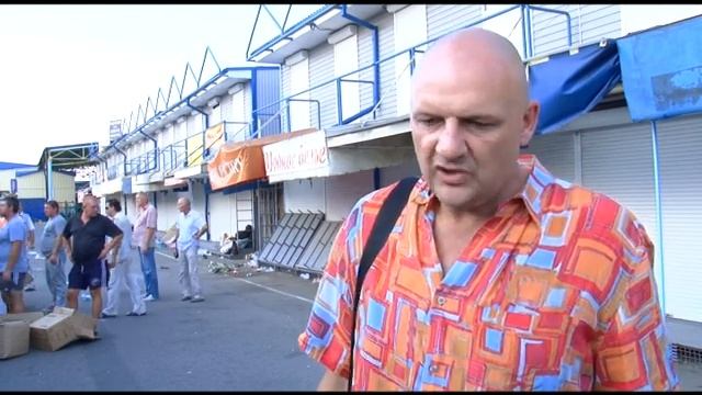 Пока прощались с основателем промрынка 7 километр, предприниматель устроила провокацию смотреть онлайн