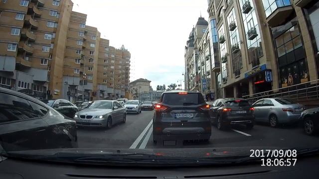 Сам момент взрыва. Запись регистратора автомобиля. Киев 08.09.17. (Украина) смотреть онлайн