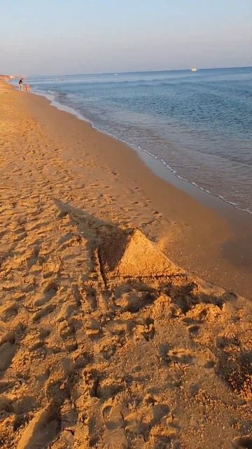 Пляж и море Витязево в начале сентября смотреть онлайн