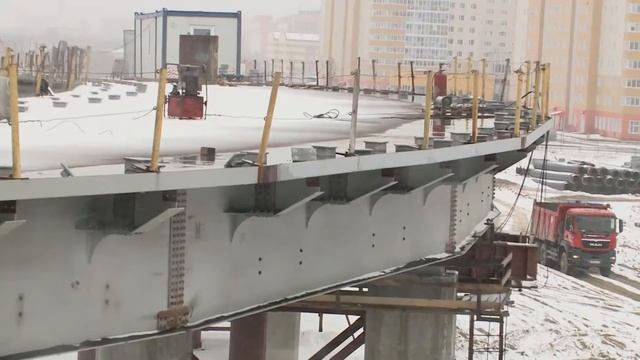 Строительство первой на Ямале многоуровневой транспортной развязки идёт с опережением графика смотреть онлайн