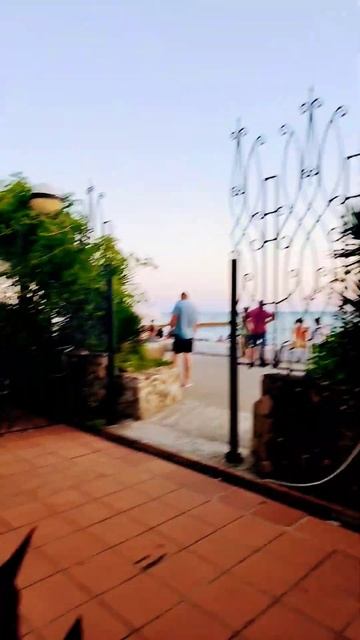 Хоста Сочи- кафе у моря так романтично. 3 августа 2024. смотреть онлайн