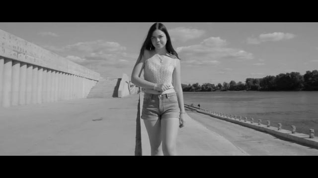 Уличная видеосессия (видео портрет) // Диана Искандарова смотреть онлайн