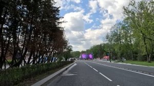 Беременная брошенка устроилась в ресторан, чтобы скопить на декрет… А услышав переговоры иностранце