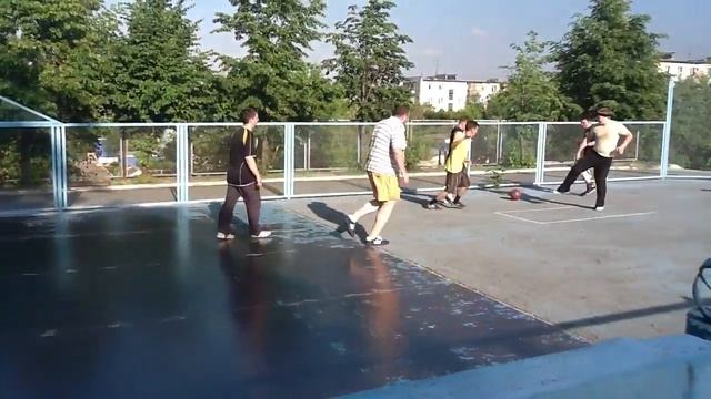 Pard играет в Футбол смотреть онлайн