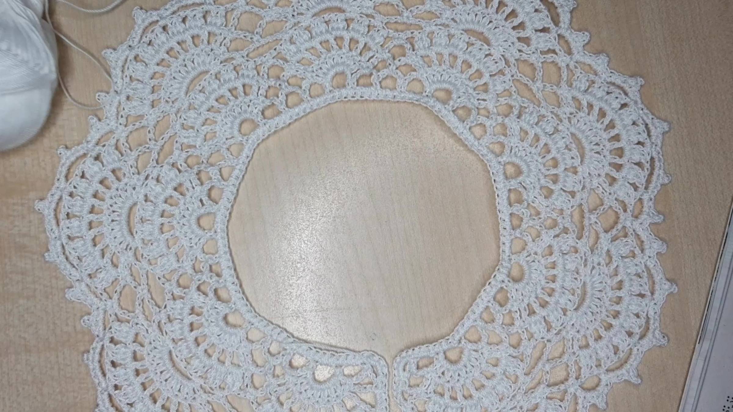 Вязаный воротничок крючком