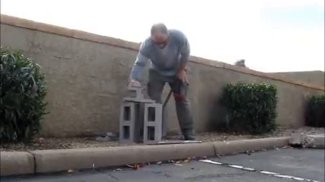 Wmpyr Fighting Stick and Mini War Hammer: Torture Test! смотреть онлайн