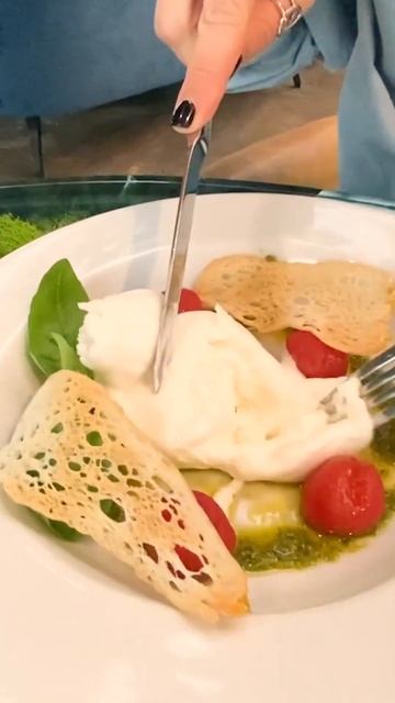 Настоящая моцарелла Ди Буффало в Москве смотреть онлайн