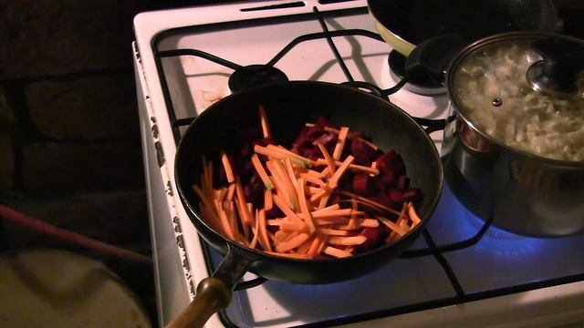 Дмитрий готовит борщ. По-быстрому смотреть онлайн