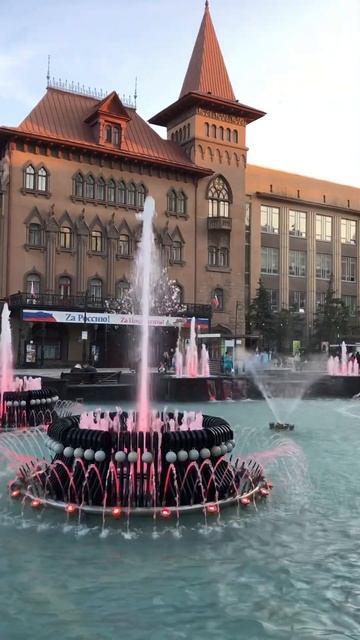 Прогулка по городу. #прогулкапогороду #фонтан #Саратов смотреть онлайн