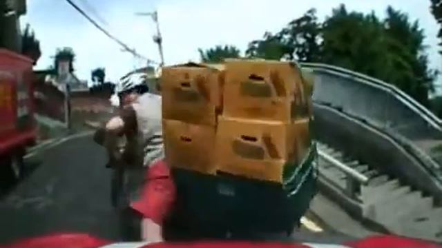 Не рассчитал с выездом на горку. смотреть онлайн