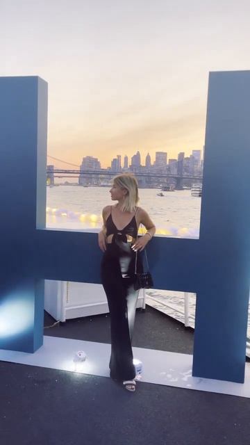 Прогуляться со мной по Нью Йорку // Серафима смотреть онлайн