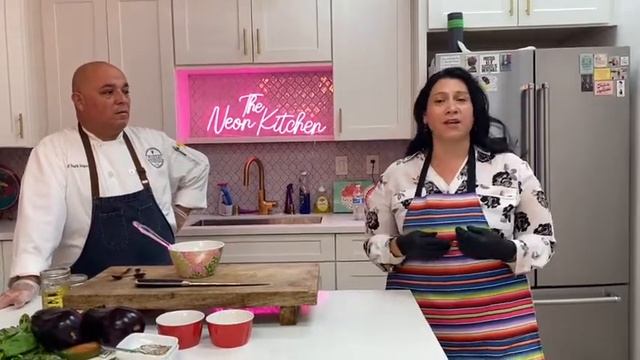 The Neon Kitchen - Episode 7: Grilled Eggplant w/ Pesto Vinaigrette смотреть онлайн