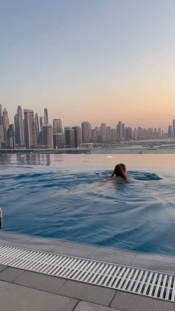 Дубай. Отель Nh collection Dubai The Palm. #инфинитибассейн #infinitypool #дубай #туризм смотреть онлайн