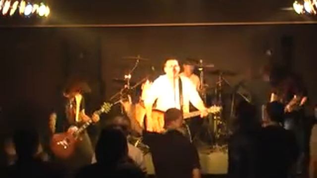 ЭМУ_-_05_-_Песни_в_пустоту смотреть онлайн