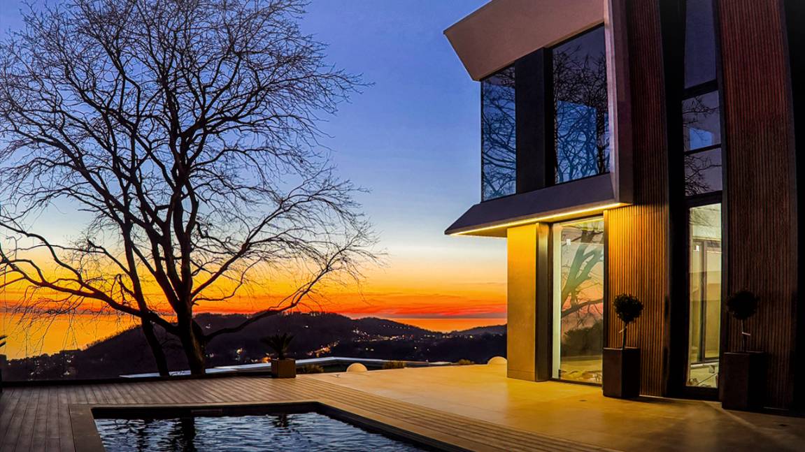 Воплощение роскоши и комфорта! Современная хай-тек вилла КП "Bueno Villas (Буэно Вилла)" смотреть онлайн