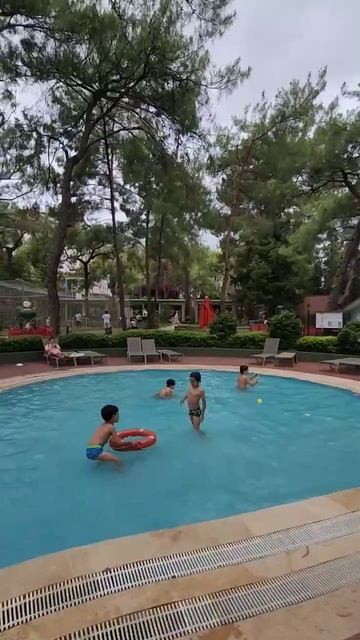 УНИКАЛЬНЫЙ ОТЕЛЬ С ТЕРМАЛЬНЫМИ БАССЕЙНАМИ 😍🔥 смотреть онлайн