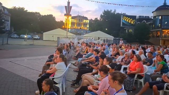 Ессентуки «Хрустальный ИсточникЪ» Кино под открытым небом. 2024 смотреть онлайн