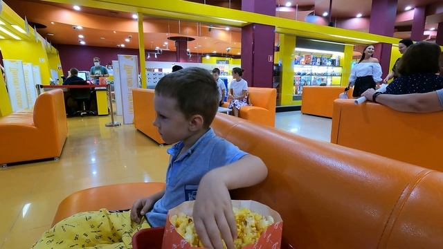 Щенячий патруль. Поход в кино смотреть онлайн