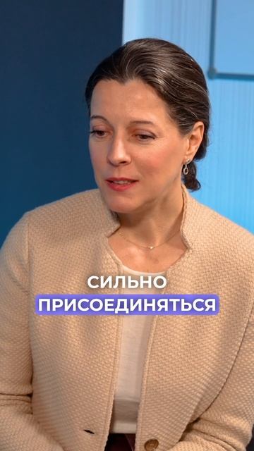 Психологи оценивают сессию психолога-нейронки // Смогут ли нейросети заменить психолога #shorts смотреть онлайн